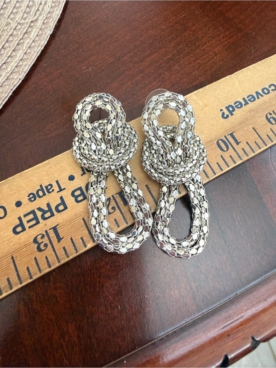 Jewelry - Vintage Silver Tone Pierced Earrings